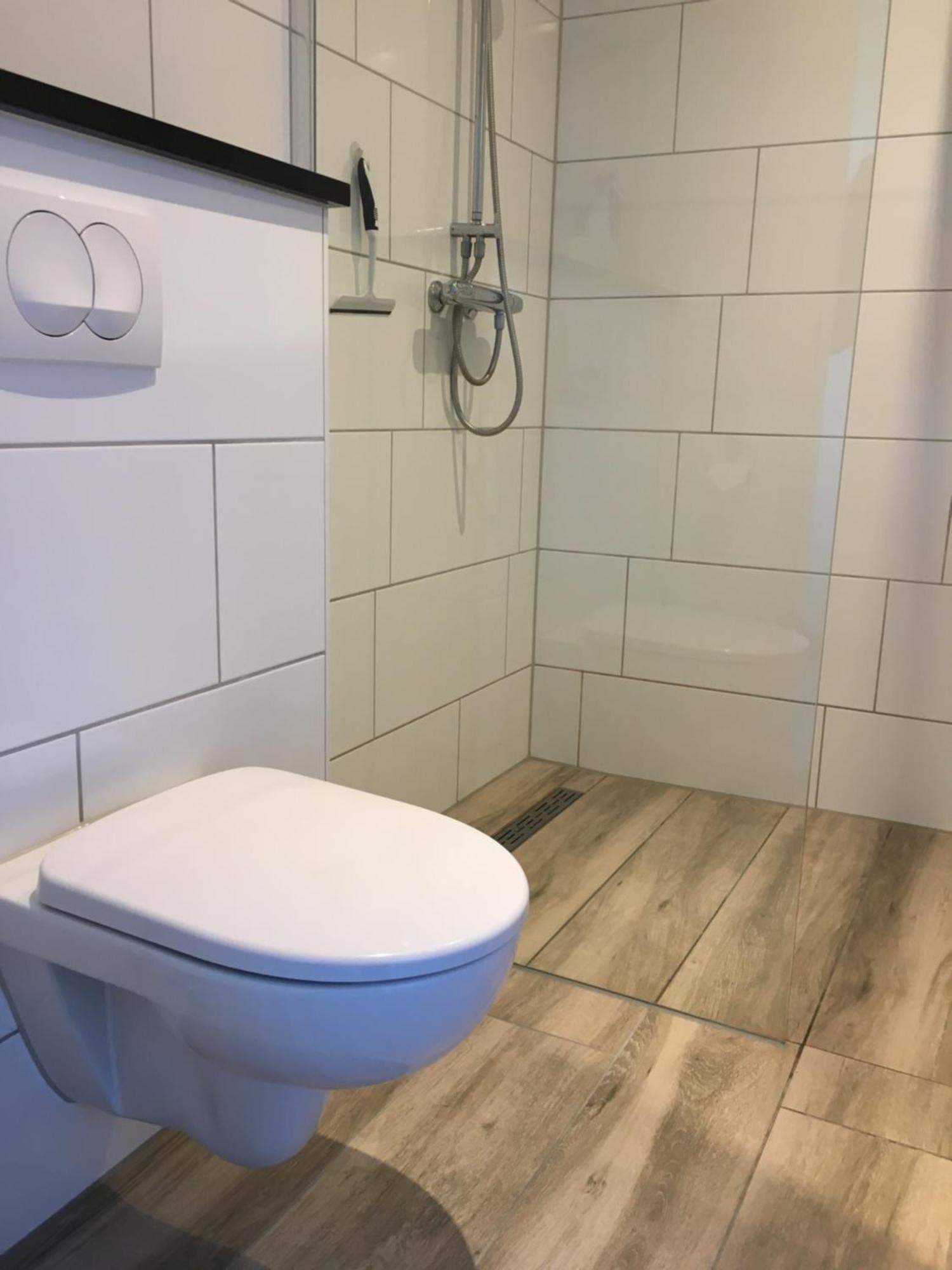Bungalow Op Bedrijf Met Melkkoeien دي كوكْسدوربْ المظهر الخارجي الصورة